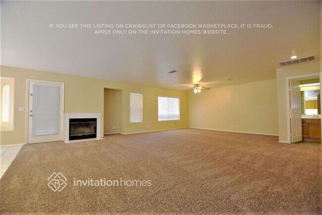 6252 Sunset Canyon Ct, Unit 211 in Lancaster, CA - Building Photo - Building Photo