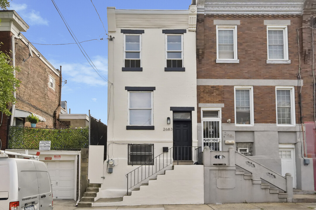 2683 Braddock Street in Philadelphia, PA - Building Photo