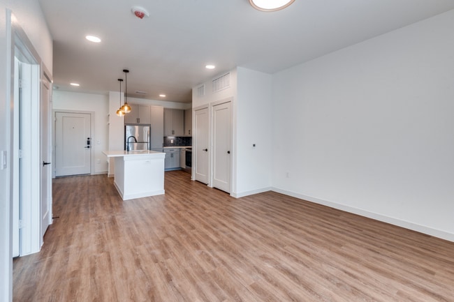 The Cambridge in Dallas, TX - Building Photo - Building Photo