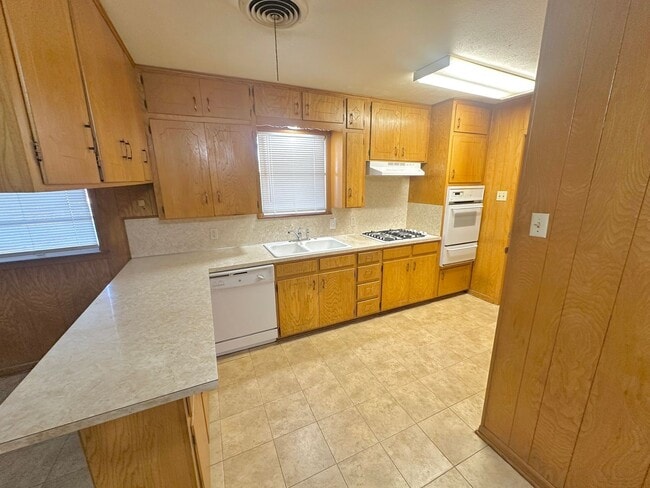 2006 S 53rd St in Temple, TX - Building Photo - Building Photo