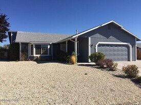 459 Beau Ct in Sparks, NV - Building Photo