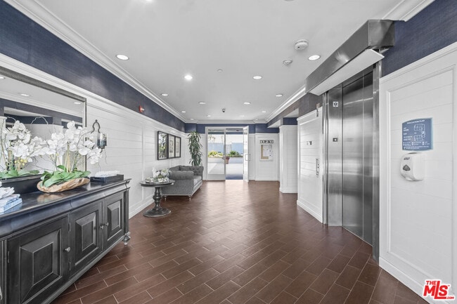 property at 1901 Victoria Ave
