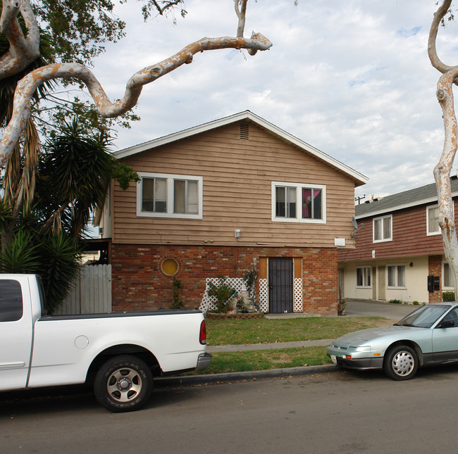 8131 19th St in Westminster, CA - Foto de edificio - Building Photo