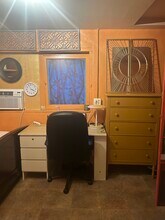 483 E Las Flores Dr in Altadena, CA - Building Photo - Building Photo