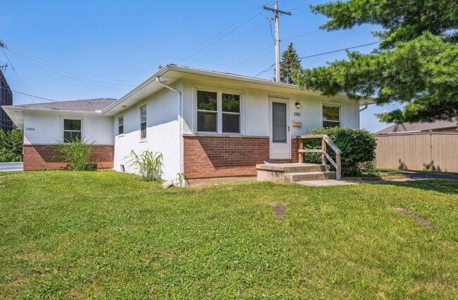 1382 Pegwood Dr, Unit 1382