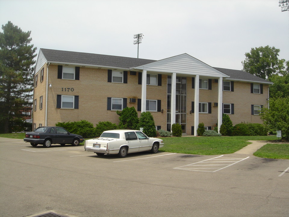 Colonial Twins Apartments in Hamilton, OH - Foto de edificio