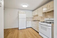 130 Mammoth Rd photo'