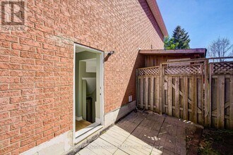 263 Milliken Meadows Dr in Markham, ON - Building Photo - Building Photo
