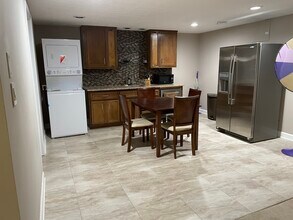 1720 Branch Valley Dr in Roswell, GA - Building Photo - Building Photo