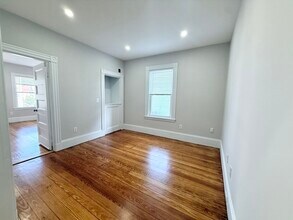 71 Saxton St in Boston, MA - Building Photo - Building Photo