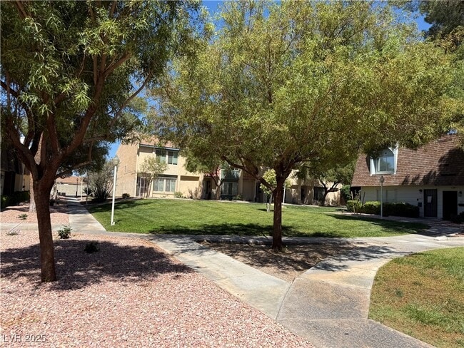 3676 S Garden Dr in Las Vegas, NV - Building Photo - Building Photo