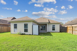 20122 Leandor Isle Avenue in Baton Rouge, LA - Building Photo - Building Photo