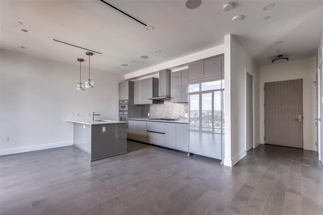 property at 123 Lexington Ave