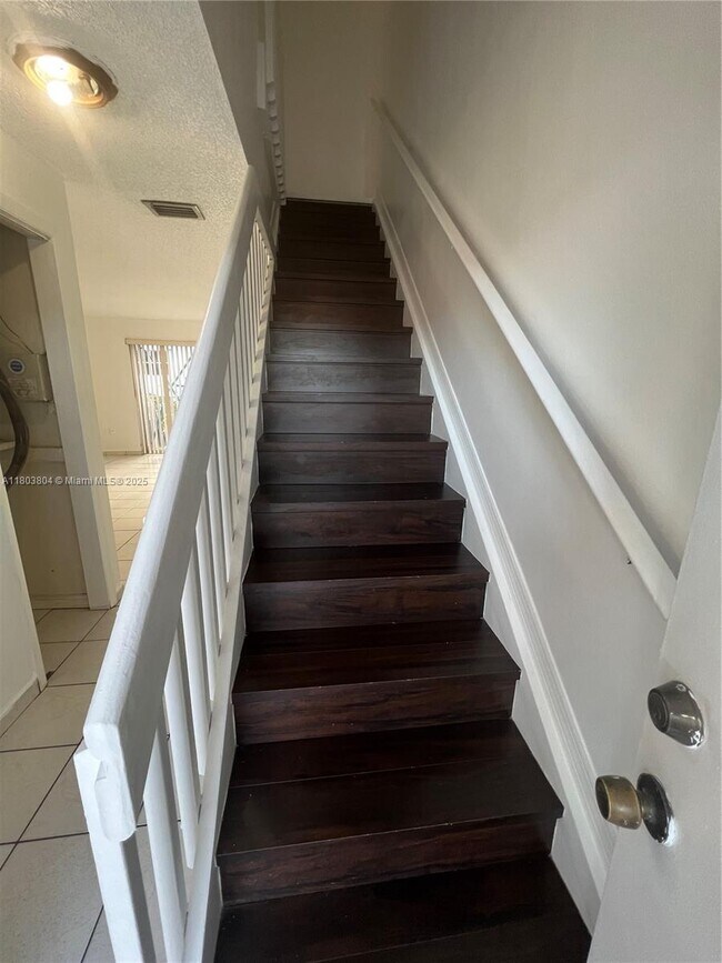 8170 NW 10th St in Miami, FL - Building Photo - Building Photo