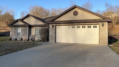 123 Sycamore Dr in St. Robert, MO - Building Photo - Building Photo