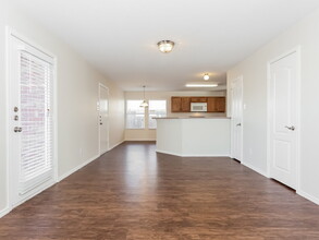 103 Red Wolf Ln in Red Oak, TX - Building Photo - Building Photo