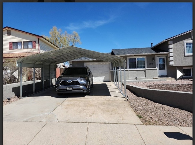 7015 Woody Creek Dr in Colorado Springs, CO - Building Photo - Building Photo
