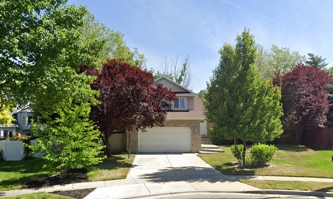 601 Cherry Plum Ct in Sandy, UT - Building Photo - Building Photo