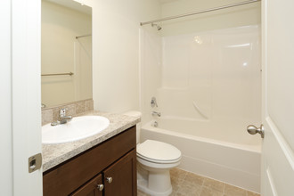Fairview Court in Vancouver, WA - Building Photo - Interior Photo