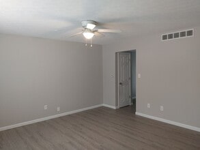 43 Campbell Dr in Parkersburg, WV - Building Photo - Building Photo