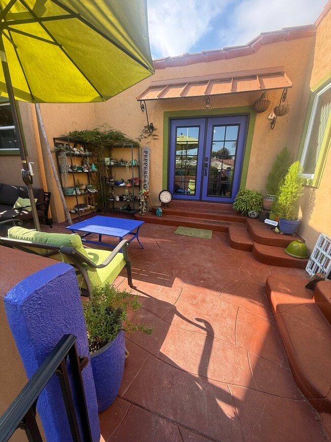 302 E Vince St in Ventura, CA - Building Photo - Building Photo