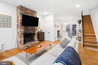 1704 Naudain St in Philadelphia, PA - Building Photo - Building Photo