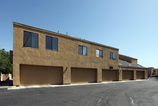 Park Place Condominiums in Tucson, AZ - Building Photo - Building Photo