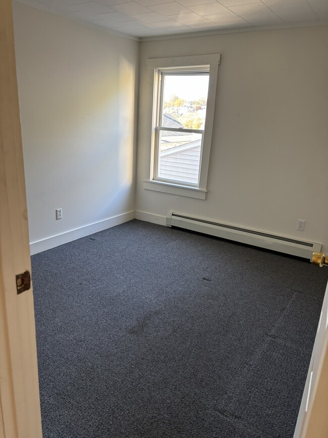 16 Church St, Unit 2 in Spencer, MA - Building Photo - Building Photo