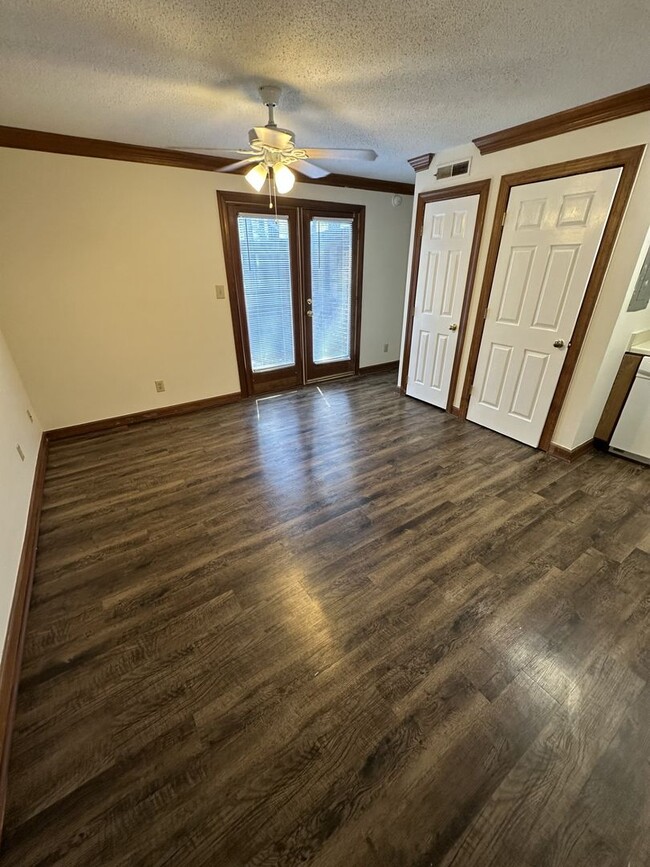 property at 3530 Ivy Commons Dr