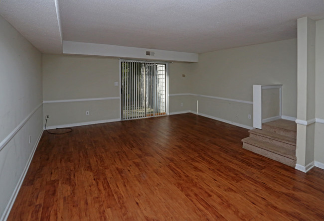 Village Square Apartments in Monroe, NC - Foto de edificio - Interior Photo