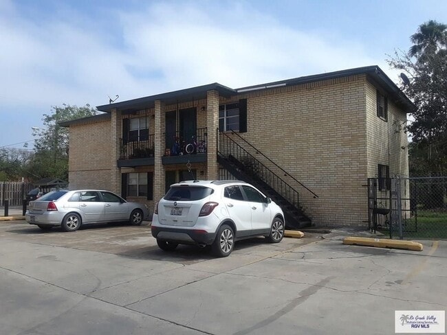 1724 W Elizabeth St in Brownsville, TX - Building Photo - Building Photo