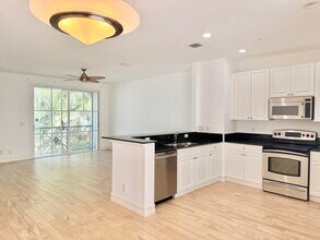 332 Atlantic Grove Way in Delray Beach, FL - Building Photo - Building Photo