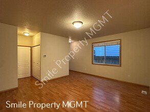 1412 SE 84th Ave in Portland, OR - Building Photo - Building Photo