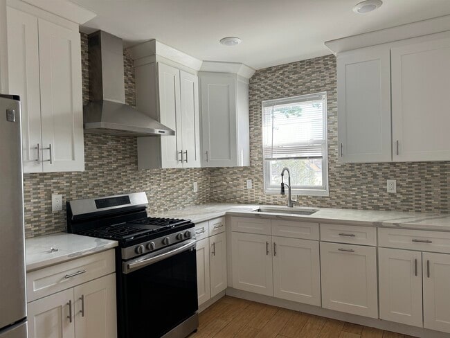 143 W 2nd St in Clifton, NJ - Building Photo - Building Photo