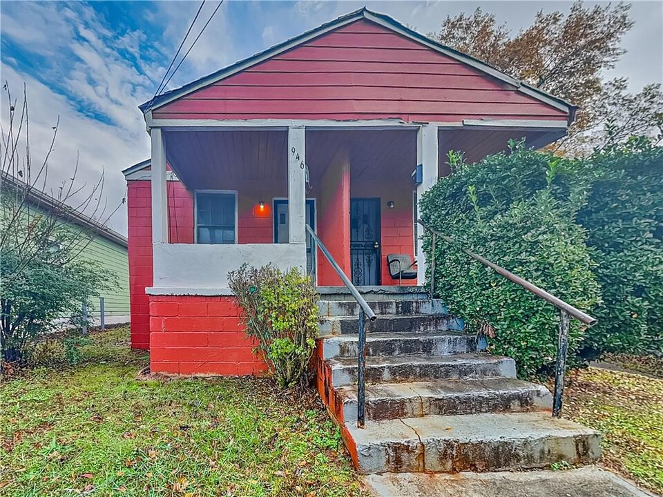 946 Ira St SW in Atlanta, GA - Building Photo