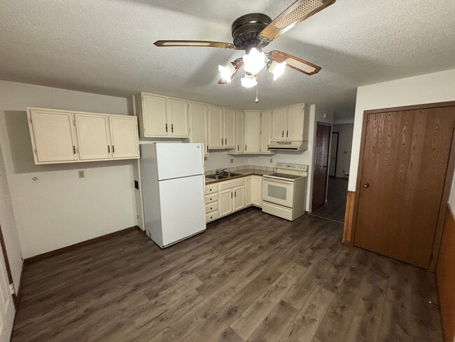 934 12th Ave S in Onalaska, WI - Building Photo - Building Photo