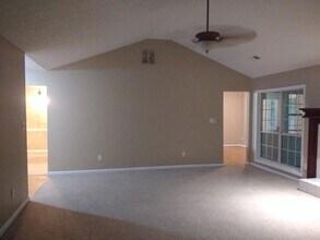 385 Burch Rd in Fayetteville, GA - Building Photo - Building Photo