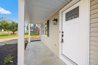 1060 Butler Dr in Lawrenceburg, KY - Building Photo - Building Photo