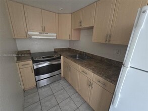 4715 NW 7th St in Miami, FL - Building Photo - Building Photo