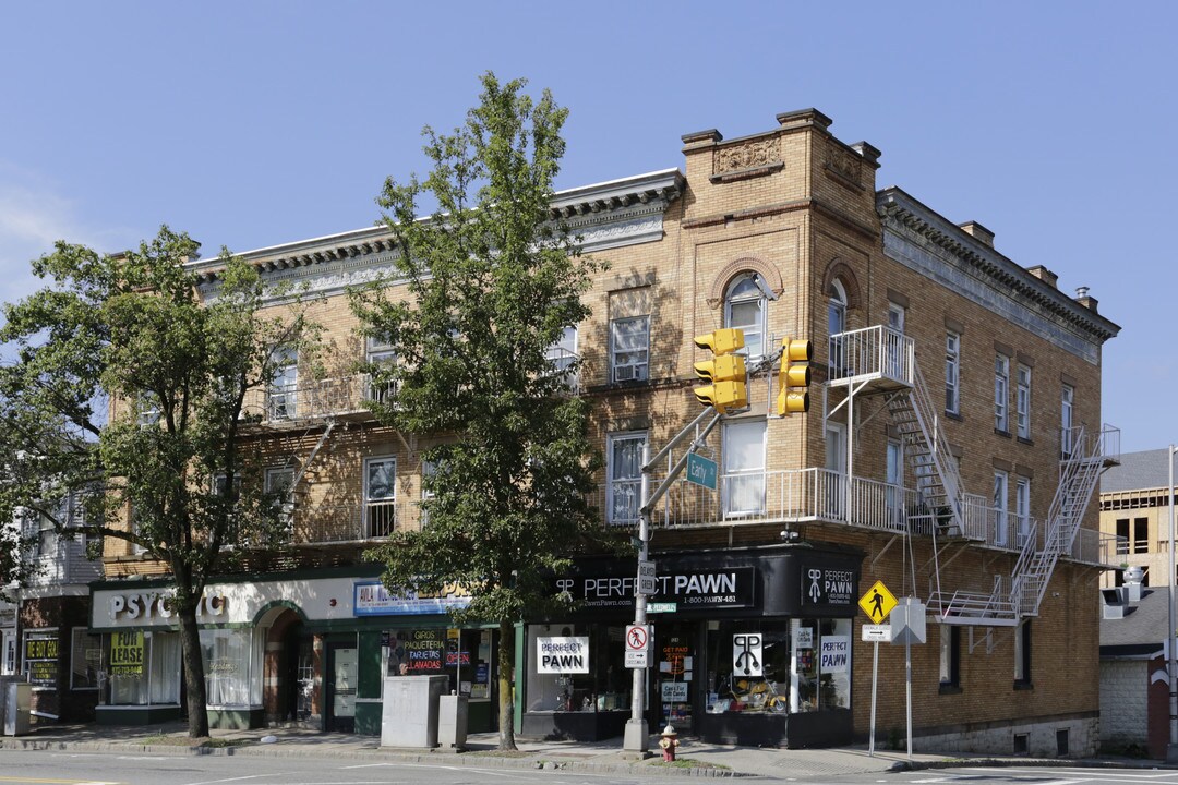124 Speedwell Ave in Morristown, NJ - Foto de edificio
