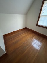 1148 Lake Dr in Dandridge, TN - Foto de edificio - Building Photo