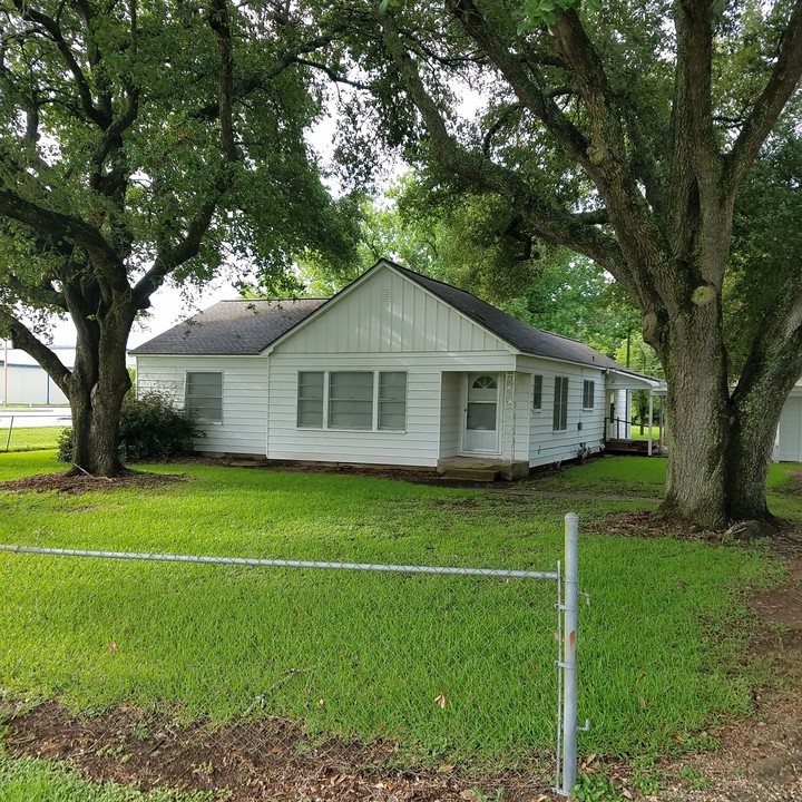 1918 J Meyer Rd in Richmond, TX - Building Photo