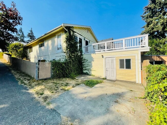 200 27th Ave E in Seattle, WA - Building Photo - Building Photo