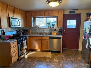 17185 W 8th Pl in Golden, CO - Building Photo - Building Photo