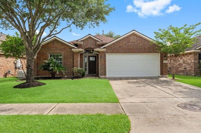 property at 28518 Lockeridge Farms Dr