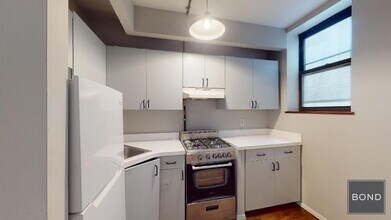221 E 23rd St in New York, NY - Building Photo - Building Photo