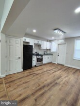 2664 W Franklin St in Baltimore, MD - Building Photo - Building Photo