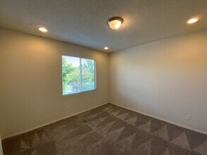 7110 Overview Rd NE in Rio Rancho, NM - Building Photo - Building Photo