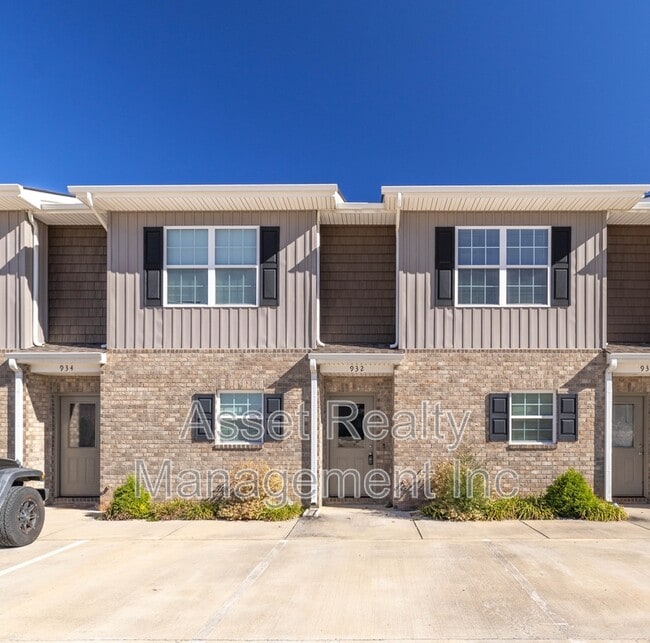 932 Warrior Hill Dr in Louisville, TN - Building Photo - Building Photo