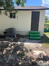 648 W 10th St in West Palm Beach, FL - Building Photo - Building Photo